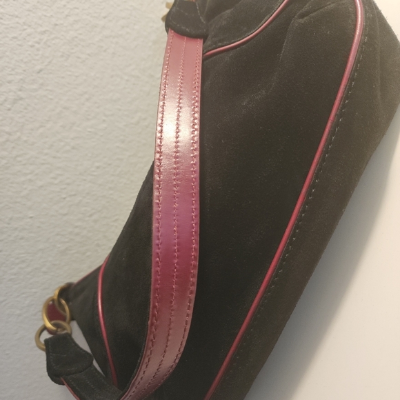 Maxx New York Small Retro Black with dark red trim leather shoulder bag. - Picture 9 of 13